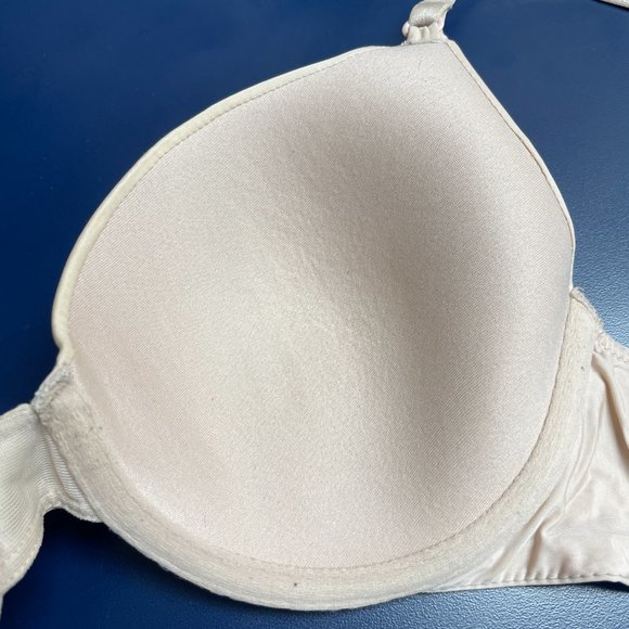 Victoria's Secret T-Shirt Bra - Picture 4 of 11